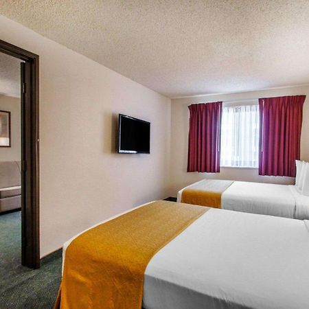 Quality Inn & Suites Springfield Exterior photo