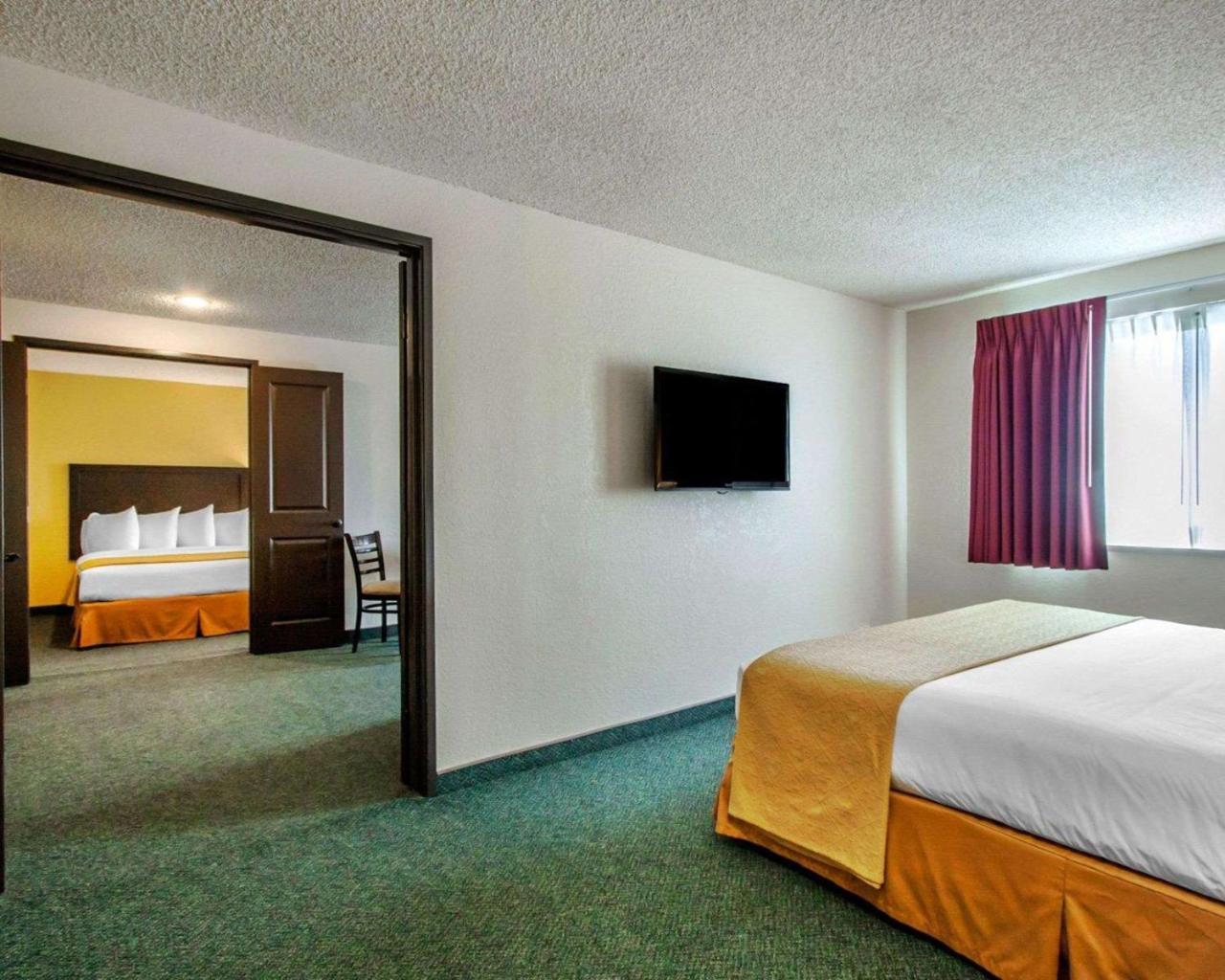 Quality Inn & Suites Springfield Exterior photo